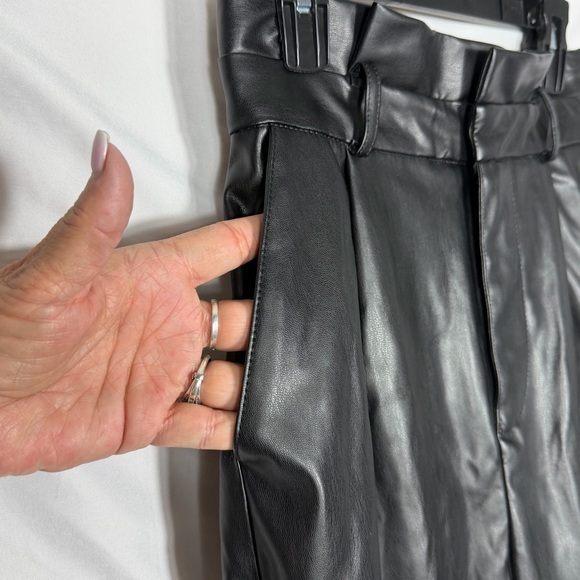 BB Dakota Women’s Paperbag Waist Faux Leather Pants In Black. Size 2. NWT. - Picture 10 of 16